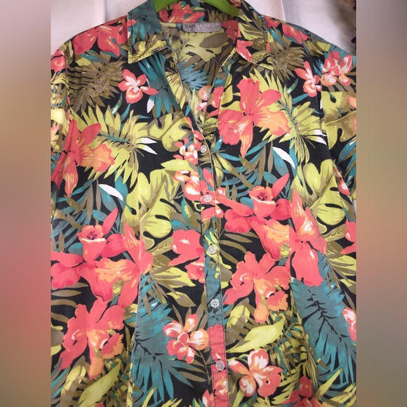 Sag Harbor Sport | Women’s Short Sleeve Tropical Pattern Button Down Blouse Top - Picture 5 of 9